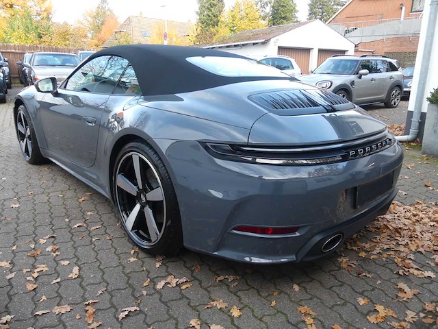 2024 porsche 911 carrera cabriolet (992) | german luxury sports car - afbeelding 40 van  43