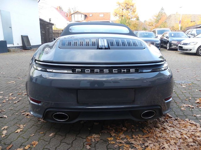 2024 porsche 911 carrera cabriolet (992) | german luxury sports car - afbeelding 41 van  43