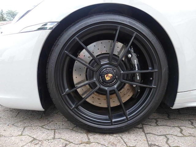 2024 porsche 911 carrera gts cabriolet (992) | german high-performance sports car - afbeelding 5 van  48