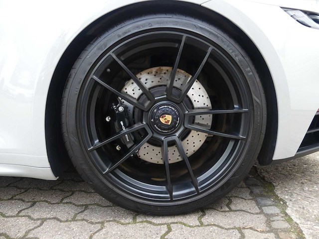 2024 porsche 911 carrera gts cabriolet (992) | german high-performance sports car - afbeelding 6 van  48