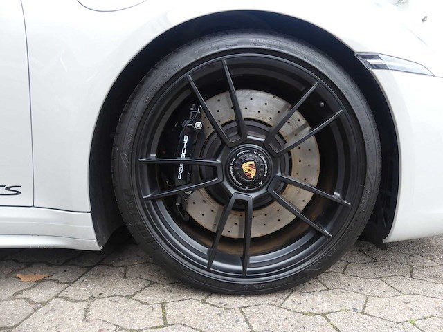 2024 porsche 911 carrera gts cabriolet (992) | german high-performance sports car - afbeelding 10 van  48