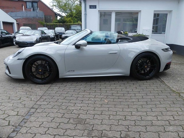 2024 porsche 911 carrera gts cabriolet (992) | german high-performance sports car - afbeelding 12 van  48