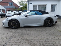 2024 porsche 911 carrera gts cabriolet (992) | german high-performance sports car - afbeelding 44 van  48