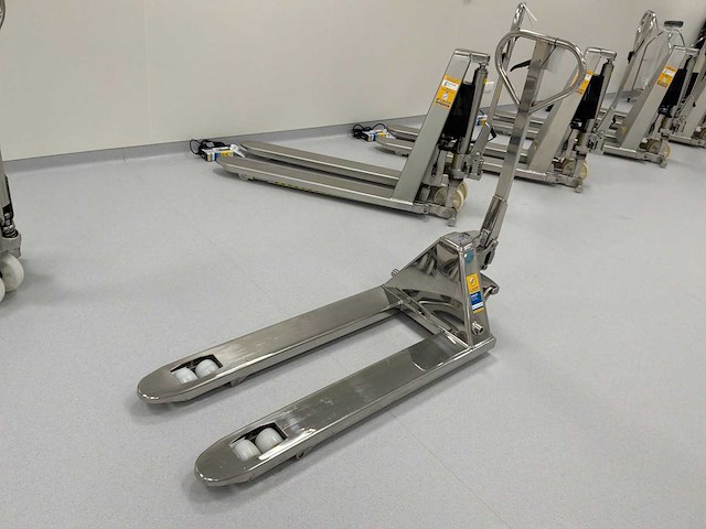 2024 qnd ss304 inox handpalletwagen - afbeelding 2 van  3