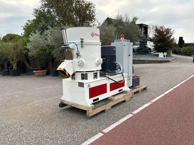 2024 regulus xy-300l agglomerator - afbeelding 18 van  21