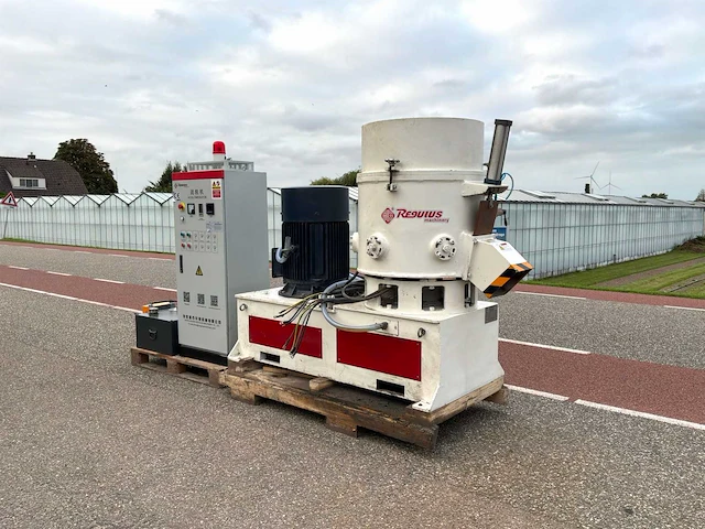 2024 regulus xy-300l agglomerator - afbeelding 20 van  21