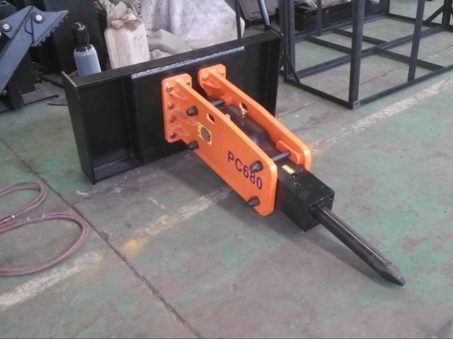 2024 rhino-cross hydraulic breaker sloop hamer ten behoeve van schranklader - afbeelding 2 van  2