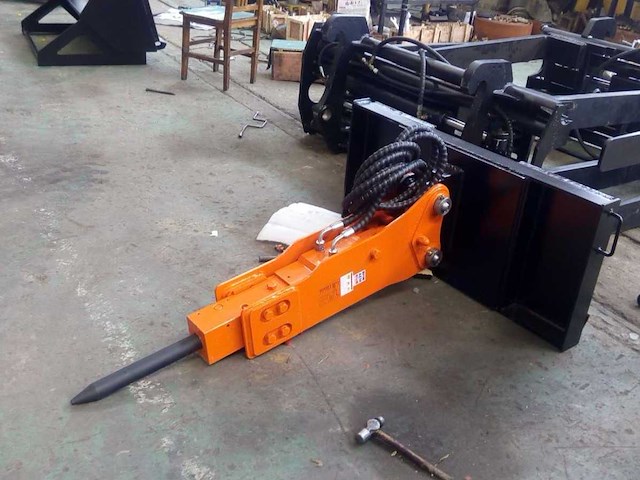 2024 rhino-cross hydraulic breaker sloop hamer ten behoeve van schranklader - afbeelding 1 van  1