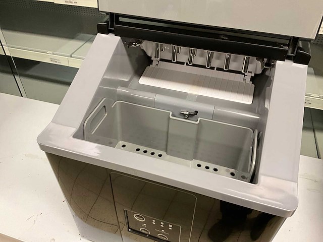 2024 saro eb 15 ijsblokjesmachine - afbeelding 4 van  8