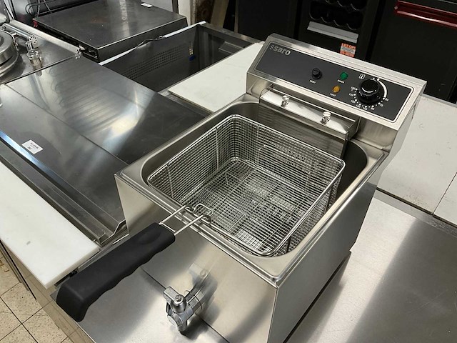 2024 saro ef 10 friteuse - afbeelding 2 van  7