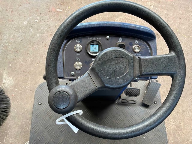 2024 sauber sb1101 zelfrijdende veegmachine - afbeelding 6 van  8