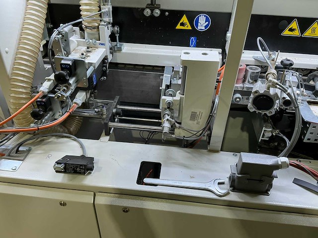 2024 scm me40tr automatische kantenaanlijmmachine - afbeelding 2 van  17