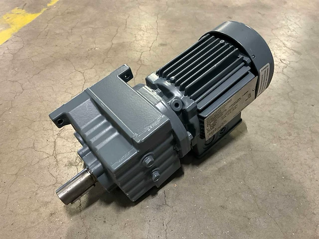 2024 sew-eurodrive r07 dr2s56mr4 0,09kw reductiemotor - afbeelding 2 van  6