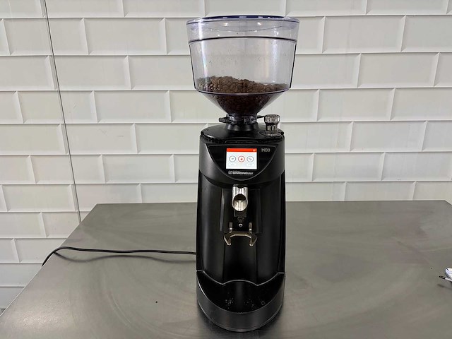 2024 simonelli - nuova - mdj - volautomatische koffiemolen - afbeelding 1 van  8
