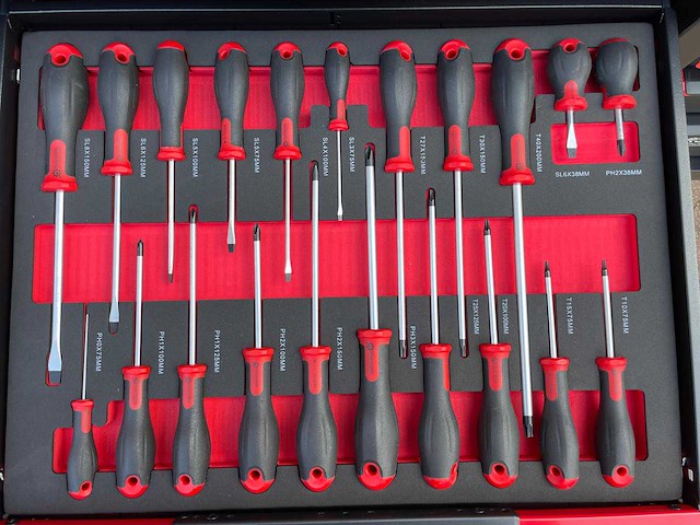 2024 stahlgruppe jumbo - gereedschap wagen gevuld - afbeelding 6 van  17