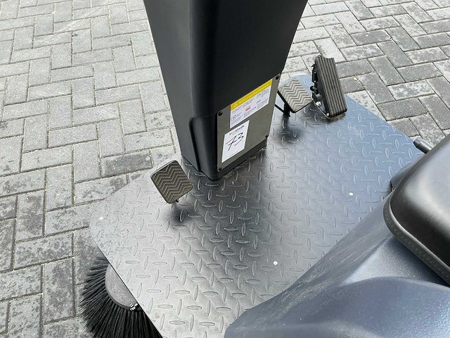 2024 stahlgruppe sweeper sgyzs4 zelfrijdende veegmachine - afbeelding 7 van  8