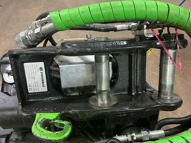 2024 steelwrist x04 grijparm - afbeelding 13 van  14