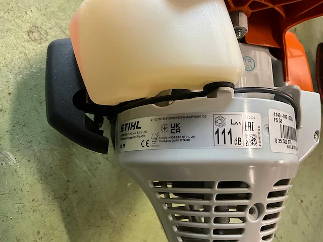 2024 stihl fs 38 trimmer/ bosmaaier - afbeelding 5 van  5