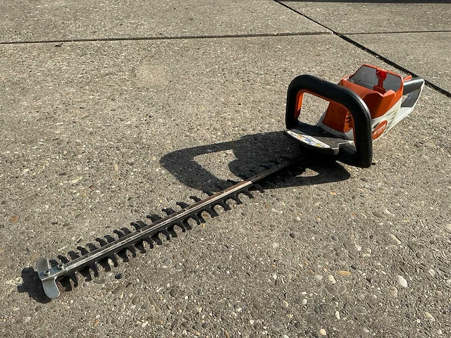 2024 stihl hsa50 heggenschaar - afbeelding 1 van  7