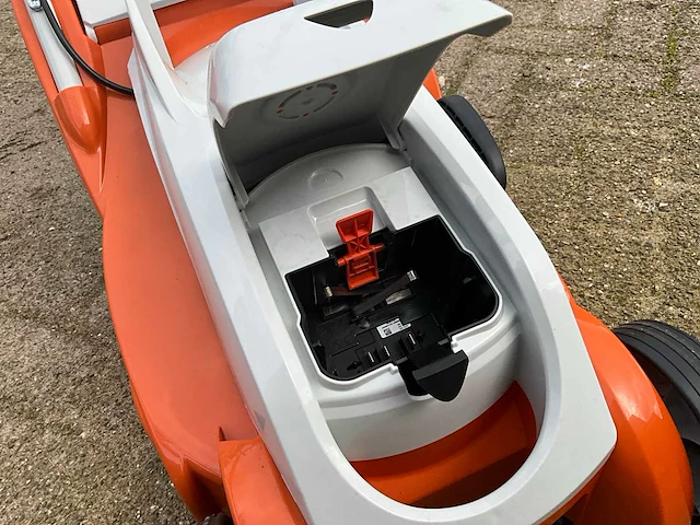 2024 stihl rma 239 accu grasmaaier - afbeelding 9 van  11