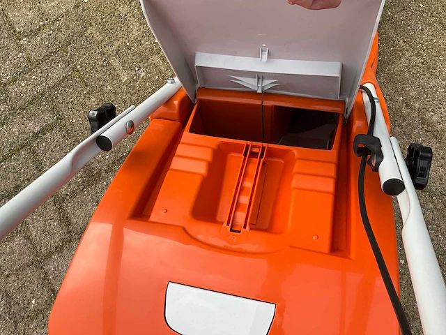 2024 stihl rma 239 accu grasmaaier - afbeelding 10 van  11