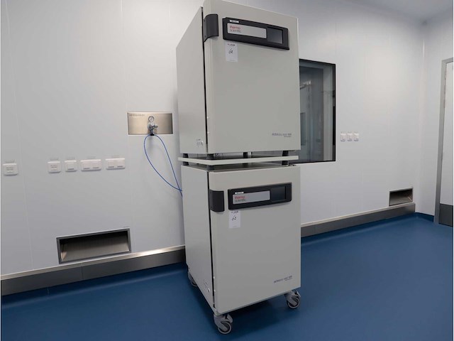 2024 thermowetenschappelijke heracell vios 160i cr laboratorium co2-incubator (2x) - afbeelding 1 van  9
