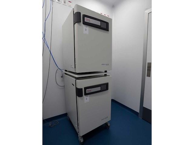 2024 thermowetenschappelijke heracell vios 160i cr laboratorium co2-incubator (2x) - afbeelding 2 van  9
