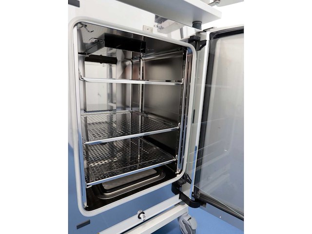 2024 thermowetenschappelijke heracell vios 160i cr laboratorium co2-incubator (2x) - afbeelding 5 van  9