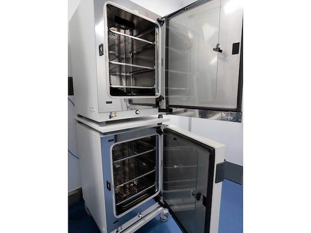 2024 thermowetenschappelijke heracell vios 160i cr laboratorium co2-incubator (2x) - afbeelding 8 van  9
