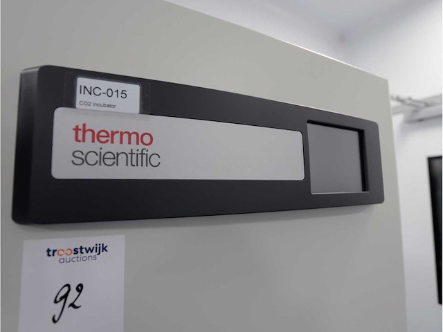 2024 thermowetenschappelijke heracell vios 160i cr laboratorium co2-incubator (2x) - afbeelding 4 van  9