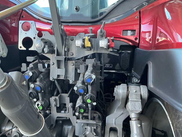 2024 valtra q265 direct unlimited vierwielaangedreven landbouwtractor - afbeelding 5 van  56