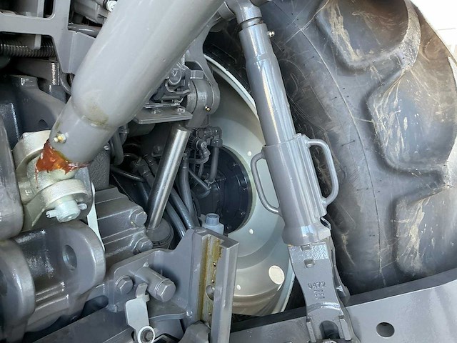 2024 valtra q265 direct unlimited vierwielaangedreven landbouwtractor - afbeelding 10 van  56