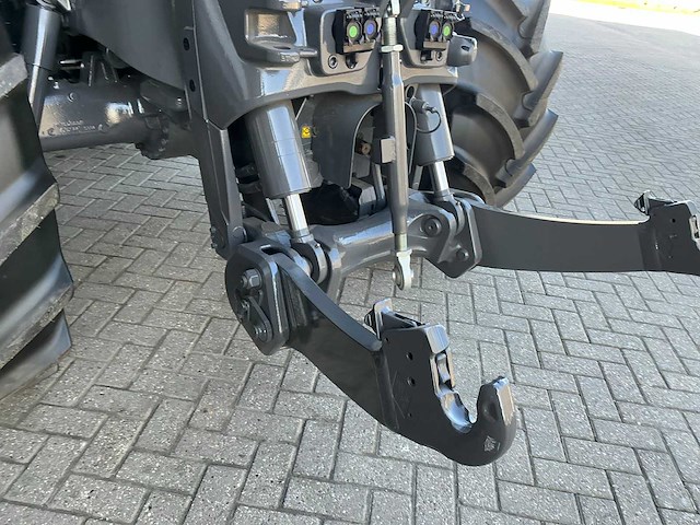 2024 valtra q265 direct unlimited vierwielaangedreven landbouwtractor - afbeelding 20 van  56