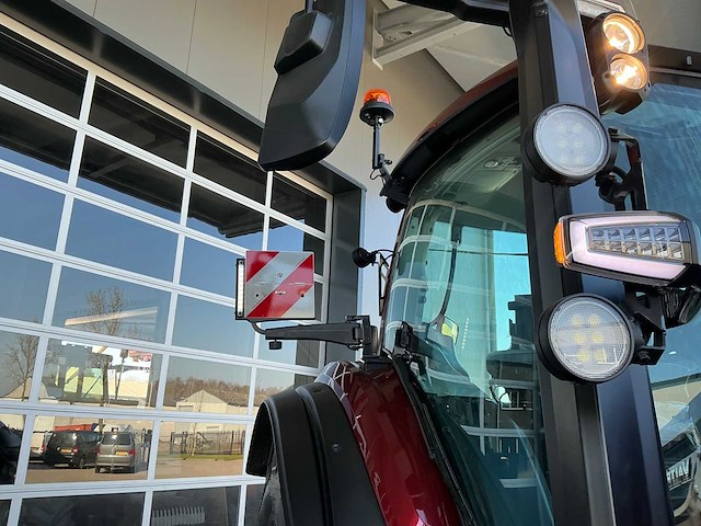 2024 valtra q265 direct unlimited vierwielaangedreven landbouwtractor - afbeelding 27 van  56