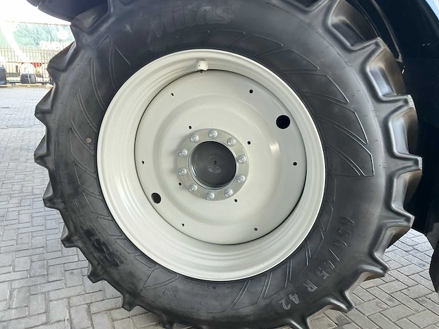 2024 valtra q265 direct unlimited vierwielaangedreven landbouwtractor - afbeelding 29 van  56