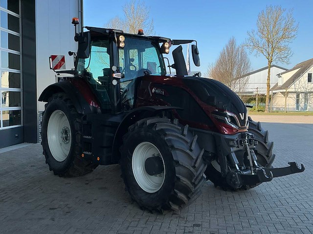 2024 valtra q265 direct unlimited vierwielaangedreven landbouwtractor - afbeelding 34 van  56