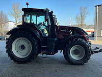 2024 valtra q265 direct unlimited vierwielaangedreven landbouwtractor - afbeelding 45 van  56