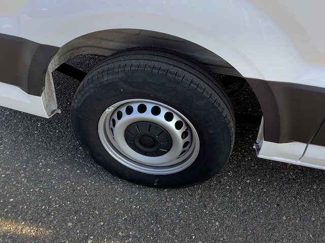 2024 volkswagen crafter 30 2.0 tdi bedrijfswagen v-90-dfn - afbeelding 3 van  35