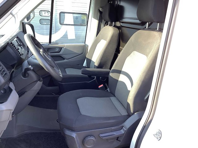 2024 volkswagen crafter 30 2.0 tdi bedrijfswagen v-90-dfn - afbeelding 7 van  35