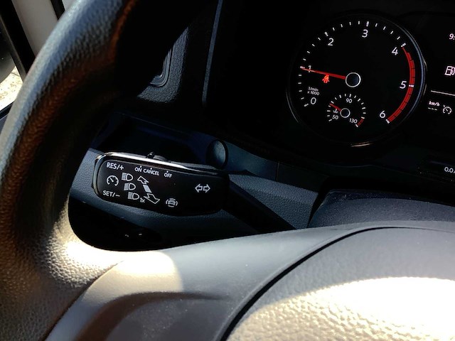 2024 volkswagen crafter 30 2.0 tdi bedrijfswagen v-90-dfn - afbeelding 9 van  35