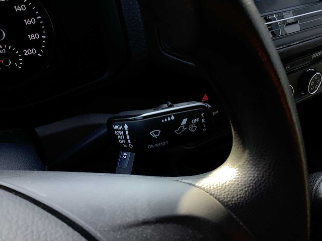 2024 volkswagen crafter 30 2.0 tdi bedrijfswagen v-90-dfn - afbeelding 11 van  35