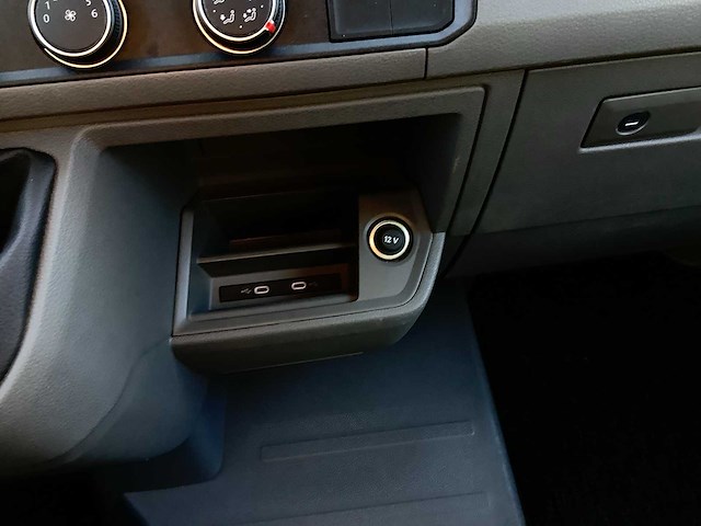 2024 volkswagen crafter 30 2.0 tdi bedrijfswagen v-90-dfn - afbeelding 17 van  35