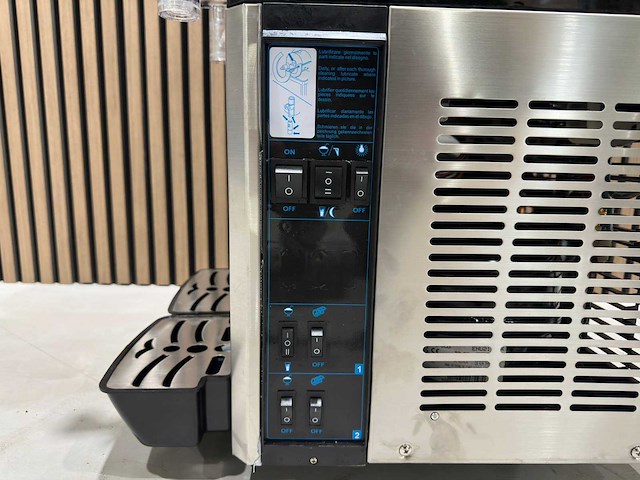 2024 vtc dubbel slush puppy ijsmachine - afbeelding 2 van  9