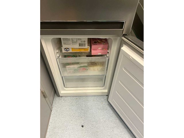 2024 whirlpool cb321w koelkast/vriezer combinatie - afbeelding 6 van  6
