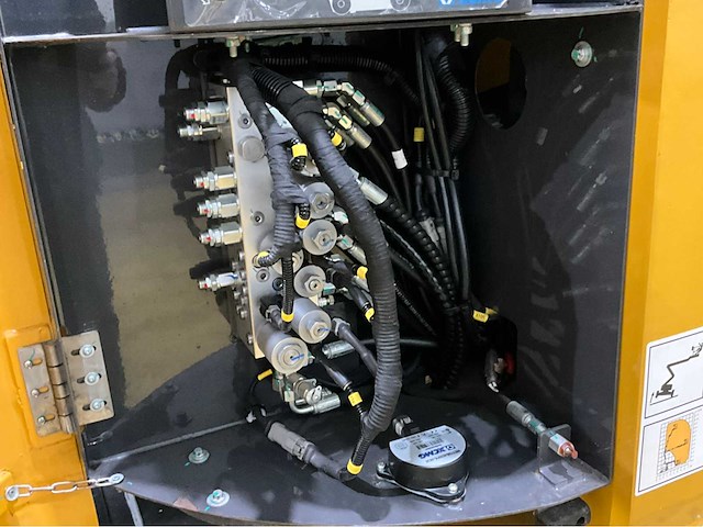 2024 xcmg xga 12 ack knikarmhoogwerker - afbeelding 24 van  41