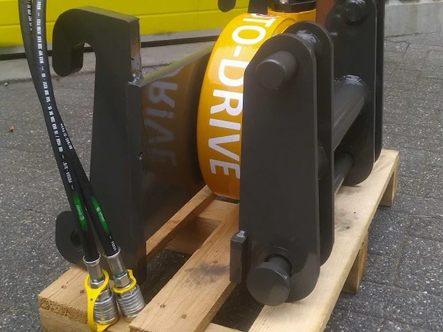 2025 - 360° hydraulische draaiadapter voor giant shovels – mechanische snelwissel - afbeelding 5 van  8