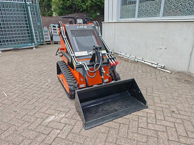 2025 - 36c - skidsteer loader - afbeelding 12 van  20