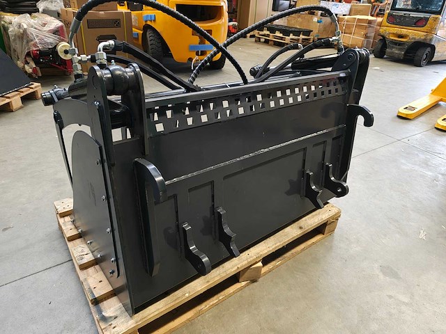 2025 - bak met klem voor minishovel, euro aansluiting - afbeelding 7 van  11