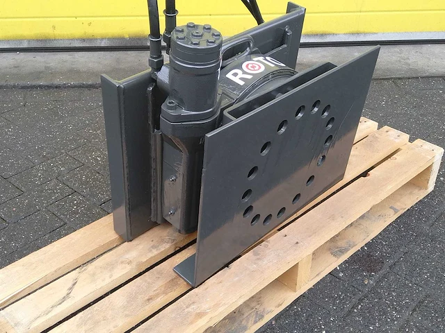 2025 - draai adapter - knikmops systeem 130-250 - attachment - afbeelding 1 van  6