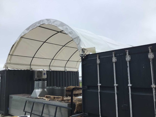 2025 - easy-going - (6x6x2 meter) - shelter overkapping / tent tussen 2 containers c2020 - afbeelding 1 van  28